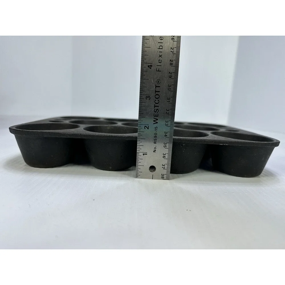 Vintage Cast Iron 11 Cup Popover Muffin Pan Rustic Skillet Stamped 2  On Bottom